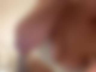 Live cam show with LienGuillereault - New BBW on madthumbs