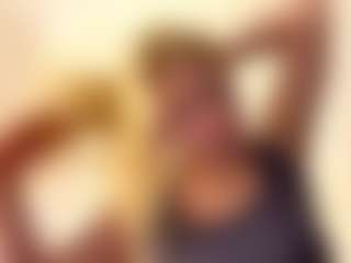 Live cam show with LienGuillereault - New Shaved Pussy on Camsoda