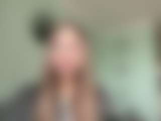 LoidaBole's Live Sex Cam Show