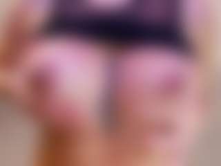 Live cam show with MarilynStonee - Curvy Teen (18+) on Strip Flash - Live Sex Shows
