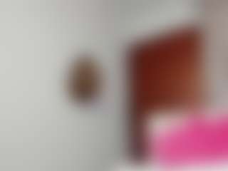 Live cam show with MarilynStonee - Strip on CamwithHer