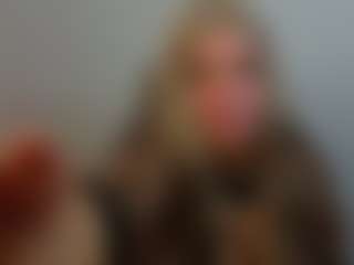 Live cam show with Melavine - New Blowjob on SpankPalCams