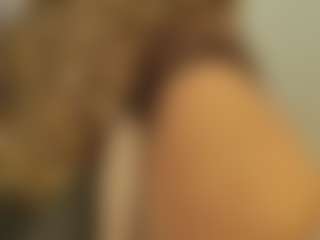 Live cam show with Melavine - Athletic Middle Aged on Camsoda