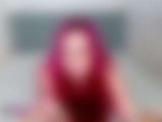 Live cam show with Renesmie - Smoking on Gym Cam Girls