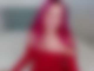 Renesmie's Live Sex Cam Show