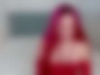 Live cam show with Renesmie - Strip Red Hair on Fit Hotties