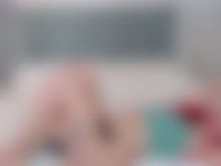Live cam show with Renesmie - New Small Tits on MyBangCams