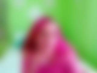 Live cam show with Renesmie - New Small Tits on Latina Girls