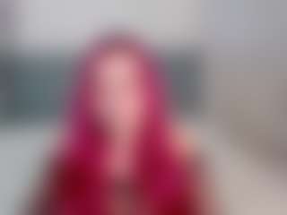 Live cam show with Renesmie - Red Hair on CamSextacy