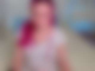 Renesmie's Live Sex Cam Show