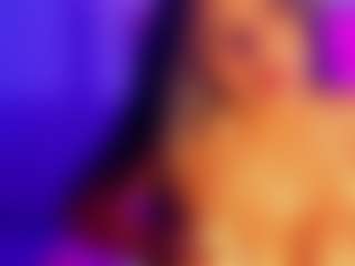 Live cam show with Samantha-Arias - Athletic on makecum.org