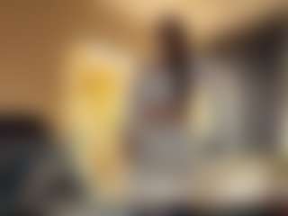 Live cam show with TeriNunery - Tease Brown Hair on livesuperchat.net