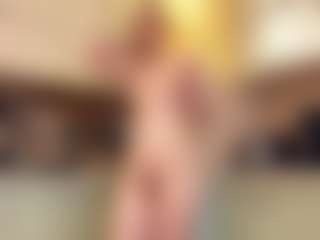 Live cam show with TeriNunery - Dildo on Milfs Live
