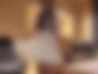 Live cam show with TeriNunery - Fingers on Dare Cams