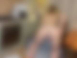 Live cam show with TeriNunery - Gray Eyes on Camsoda