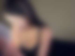 Live cam show with Deanna - Facial Piercings on 1on1-livenow