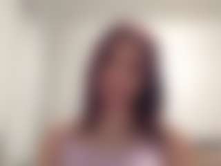 Live cam show with VennieStjohns - Facial Piercings on AdultVida.com