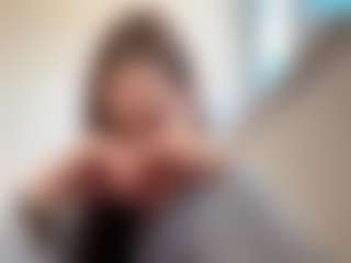 Kira's Live Sex Cam Show