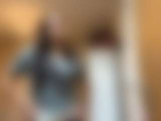 Live cam show with Kira - Athletic Tease on Hubzter Live