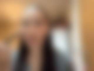 Kira's Live Sex Cam Show