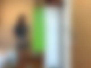 Kira's Live Sex Cam Show