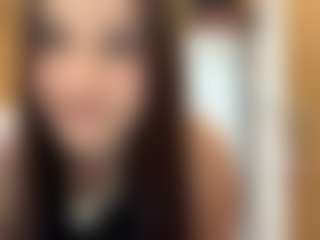 Kira's Live Sex Cam Show