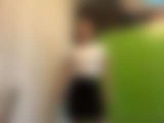 Live cam show with Kira - New Shaved Pussy on Camsoda