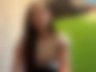 Kira's Live Sex Cam Show