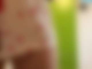 Live cam show with Kira - Athletic Tease on madthumbs