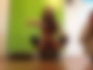 Live cam show with Kira - Sexy on SinfulBabes