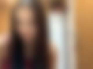 Live cam show with Kira - College Brown Hair on livesuperchat.net