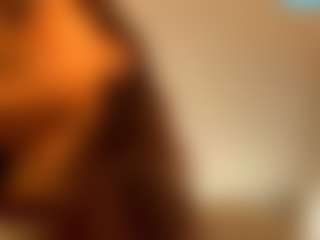 Live cam show with Kira - Athletic Strip on Camsoda