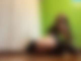 Kira's Live Sex Cam Show