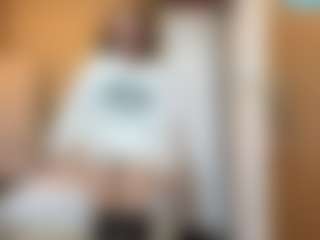 Kira's Live Sex Cam Show