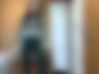 Kira's Live Sex Cam Show