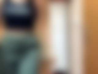 Live cam show with Kira - Amateur Brown Hair on Camsoda