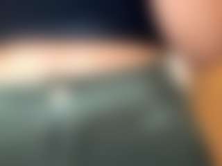 Live cam show with Kira - Athletic Shaved Pussy on nudelive.tv