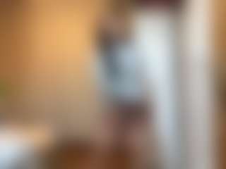 Kira's Live Sex Cam Show