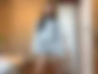 Live cam show with Kira - New Brown Eyes on Dolls Live