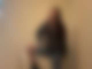 Kira's Live Sex Cam Show