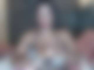 Live cam show with DannaBuccelli - Brown Hair on Lustler