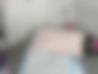 Live cam show with LizzieMills - New Big Tits on AdultVida.com