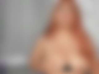 Live cam show with LizzieMills - New BBW on Stripli.com