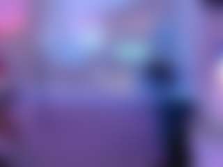 Live cam show with Dolllface - Moaning on Fling VIP Chat