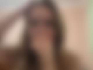 AmadaRygiewicz MILF webcam performer live streaming