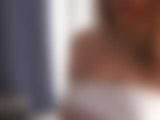 Live cam show with ameliamelly - Normal on Mixed Magazine Live