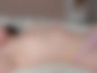 Live cam show with ameliamelly - Facial on Gym Cam Girls