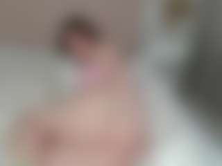 Live cam show with ameliamelly - Blonde Hair on livesuperchat.net