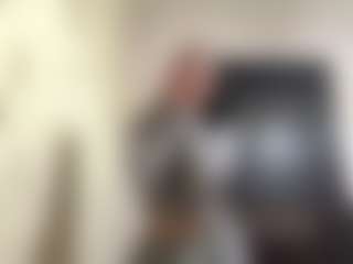 Live cam show with AngelicBulfer - Ass Bouncing on Dolls Live