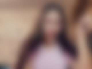 Live cam show with AraWyett - Average on Camsoda